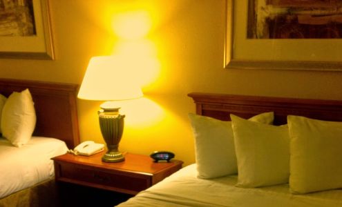 Bilmar Hotel and Smuggler's Bar & Grill Rolla