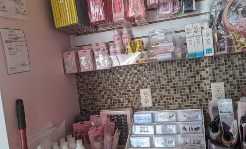 Booji Beauty Bar & Co.