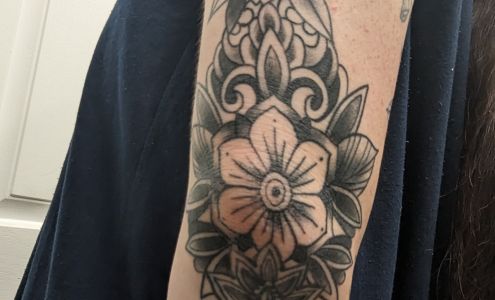 Knucklehead Tattoo Shop