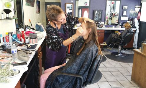 Headlines 2000 Hair Studio 113 E Aspen Ave, Flagstaff Arizona 86001