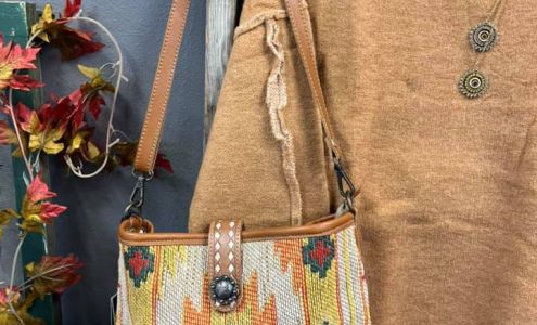 Lisa's Sassy Scissors Pattonsburg