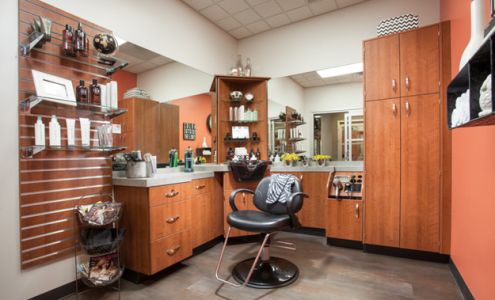 Sola Salon Studios Springfield