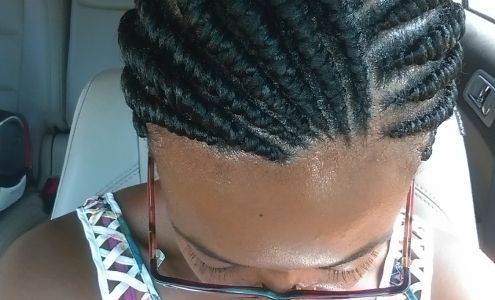 La'Chi Hair & Braiding Salon