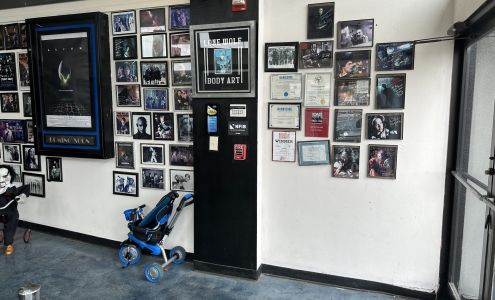 Lone Wolf Tattoo Nashville