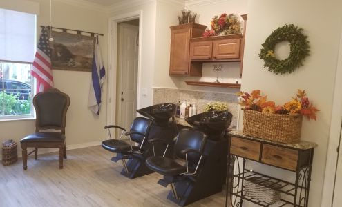 Robin & Linda's Salon in Abacoa