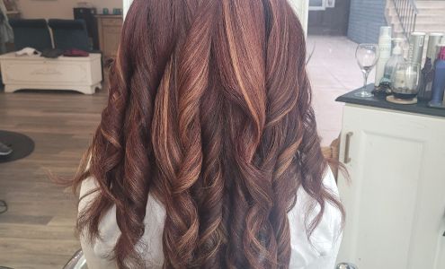 Jeslin Salon & Boutique