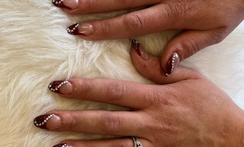 Paint Box Nail & Spa 2301 W Division St #300, St Cloud Minnesota 56301