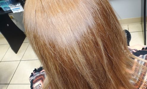 TANIAS HAIR SALON Aurora