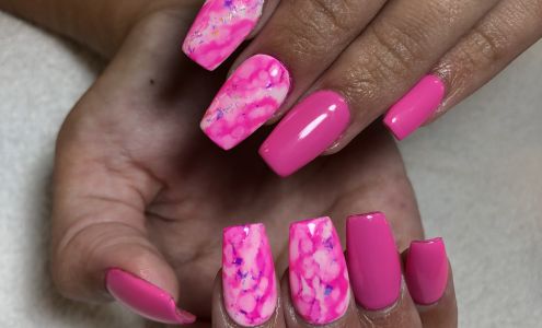 NAILS BY NINI 217 Springfield