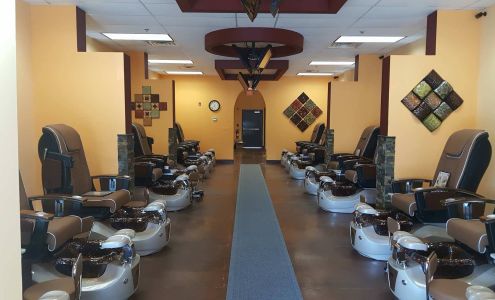 Lia Nails Naperville