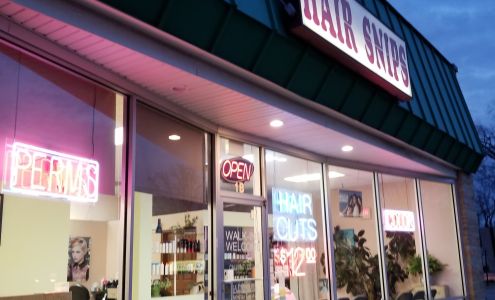Hair Snips 1 E Camp McDonald Rd # B, Prospect Heights Illinois 60070