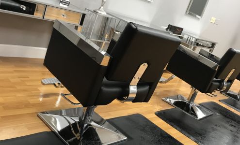 the Lash & Beauty Bar