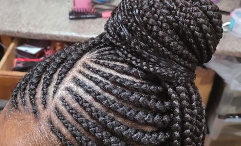 Askia Hair Braiding Oak Park