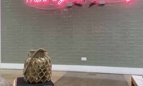 Solo Salon - Elizabeth Chicago