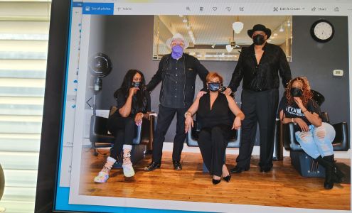 Reggie's Place Hair Salon Indianapolis