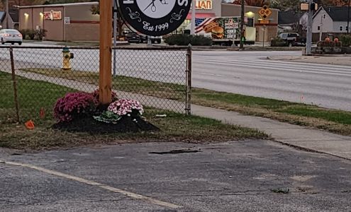 Hair Teasers Styling Salon 215 West Nat'l Avenue, West Terre Haute Indiana 47885