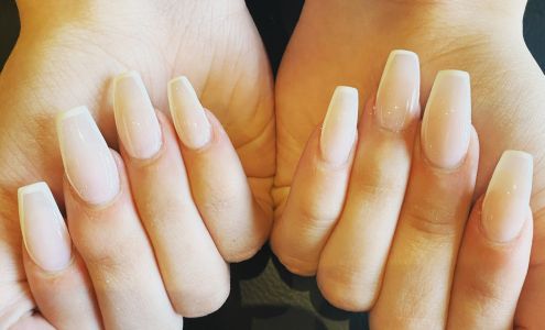 Nails And Lounge Noblesville