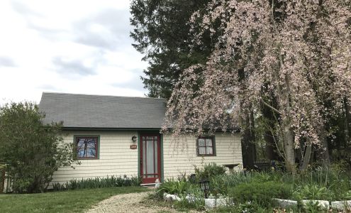 Stylist At Boxberry Hill Falmouth