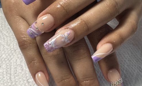 Louisville Nails and Spa