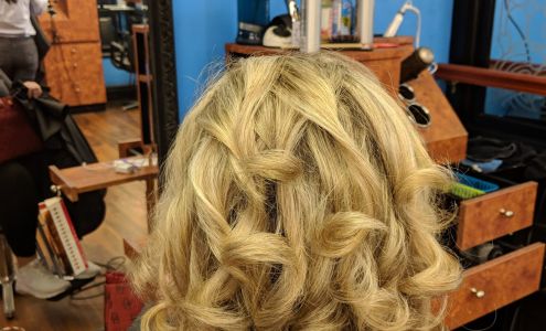 Arnold Wayne Salon Braintree