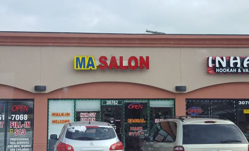 MA Salon Warren