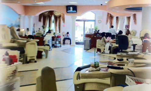 Queenbee Nails & Spa