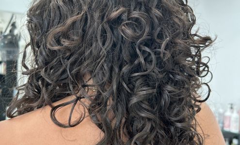 Mariella's SALON Queens