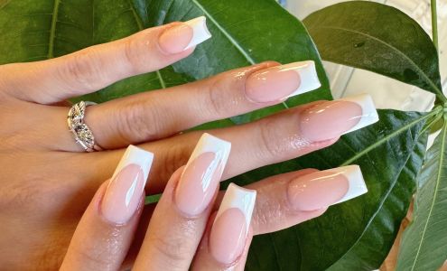 The Nail Bar On Courtyard (Happy Hours Mon-Wed 10% on GEL/SNS 9:30 to 2:30)