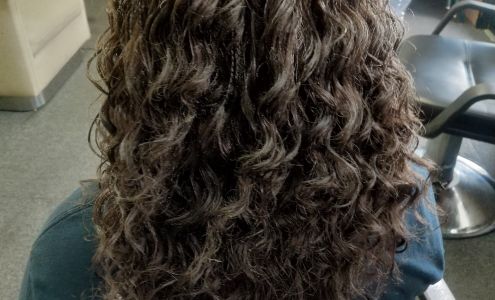 African Pride: African Hair Braiding