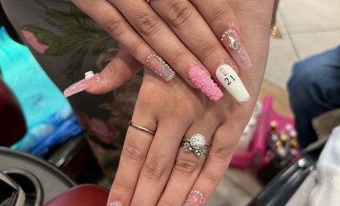 Sky Nails & Spa