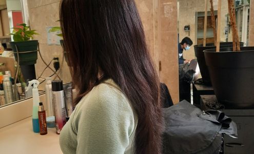 Ron Oliverio at Salon DeMarzano