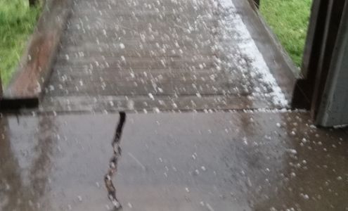 B J's Beauty Salon Oilton