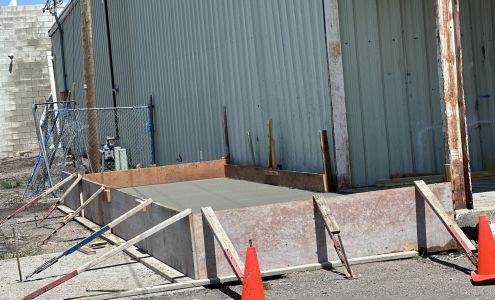 U-Haul Neighborhood Dealer