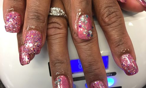 Texas Nails & Spa 121 S Main St, Franklin Virginia 23851