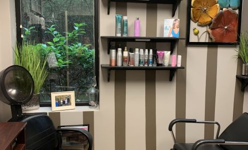 Melanie Baldwin Hair Salon located Inside Elite Salon & Spa