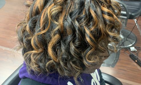 Navi's Creations Hair Lounge