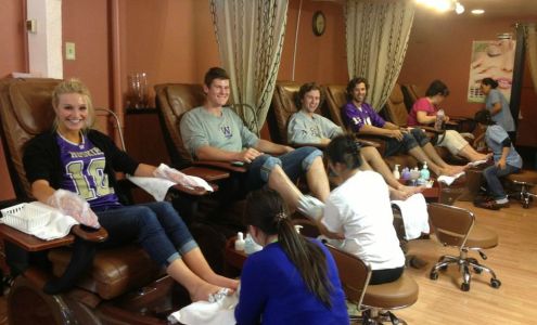 Savvy Nails & Spa Seattle