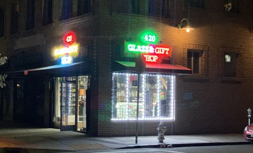 Smoke & Glass & Gift shop