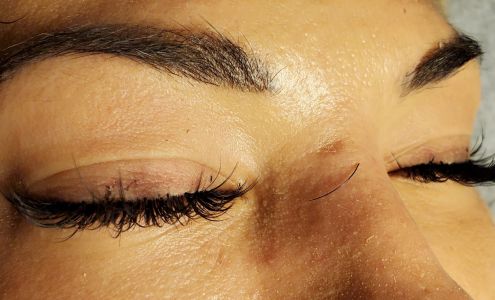 Lashes by LLLILLLY plus (original Lee's total body care) 142 S L St, Livermore California 94550