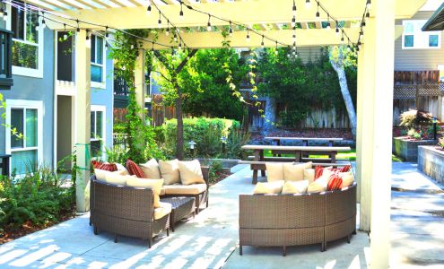 Pleasanton Glen Apartment Homes