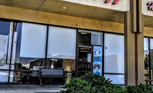 Becky Manfre Hairstylist at Salon 47