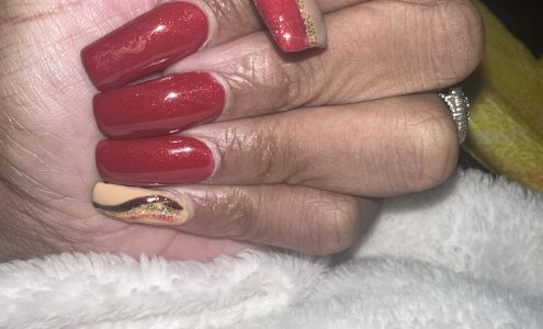 Golden Nails II Winter Haven