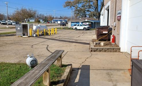 U-Haul Neighborhood Dealer