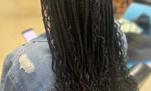 Amalis' Hair Braiding