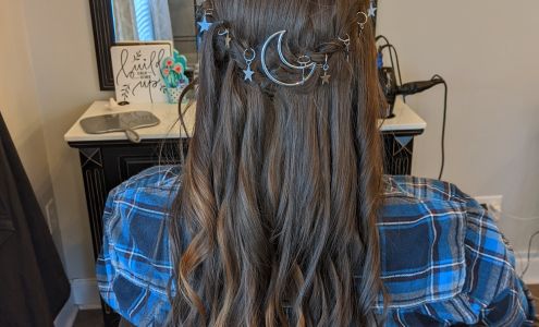 Market District Salon