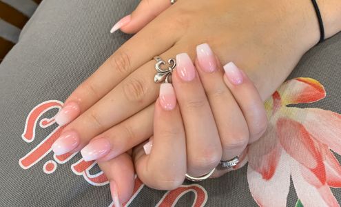 Blossom Nails Buford