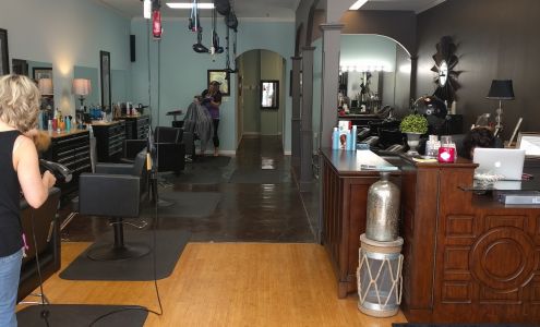 Salon 922 Buford