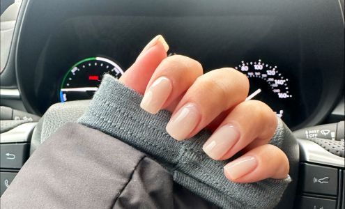 Bella Nail & Spa Inc