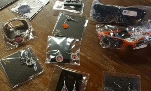 Bonnie & Toni's Salon Cullman