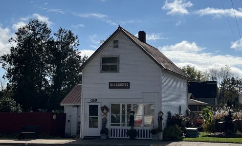 Barberette 118 3rd St, Haugen Wisconsin 54841